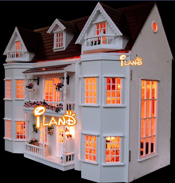 Iland miniatures wooden doll house