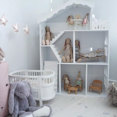Custom modern wooden doll houses for kids
