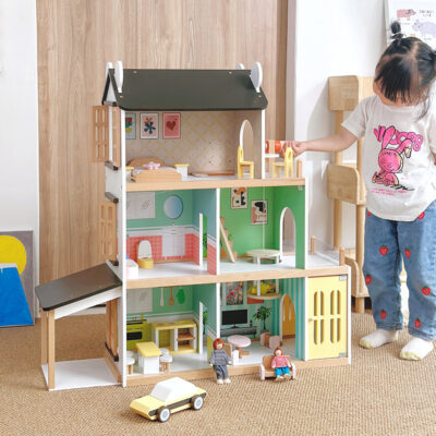 Custom new wooden doll houses for kids