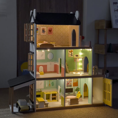 Custom new wooden doll houses for kids