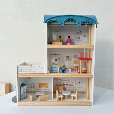 Elegant Wooden Doll House for Kids with New Design